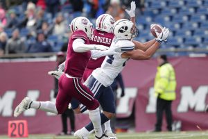 Neil Pau'u makes a catch for BYU against UMass, Saturday, Nov. 10, 2018 in Foxborough, Massachussetts. (Jaren Wilkey, Deseret News)