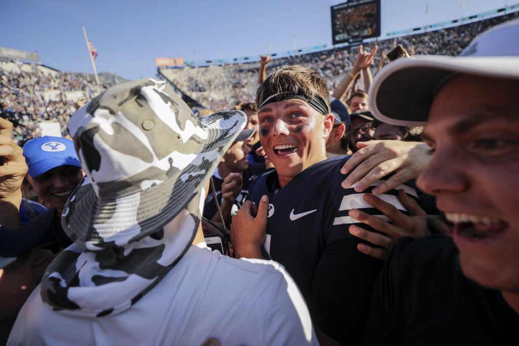 Cougar Fans Storm The Field Early, Almost Penalize BYU, Rush The Field ...