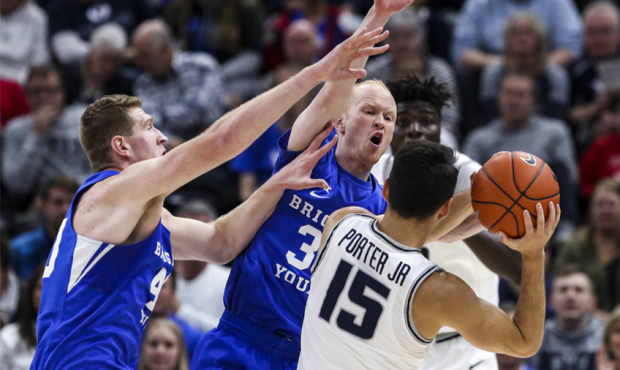 BYU Cougars - Utah State Aggies - Beehive Classic...