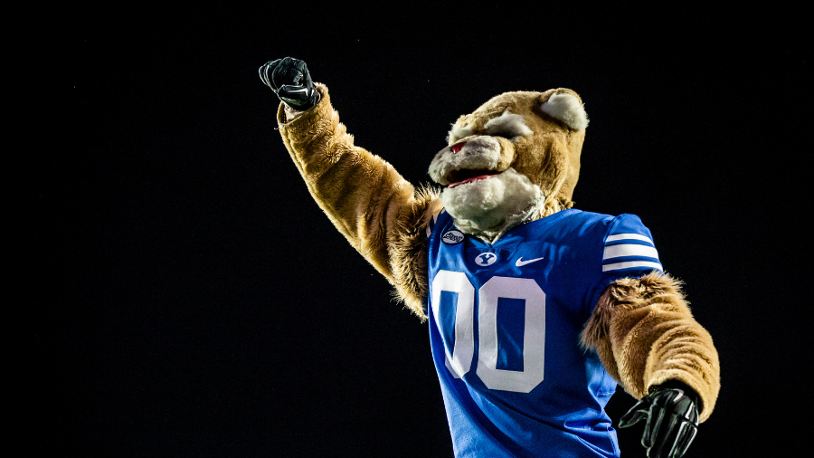 BYU Mascot Cosmo Parachutes Into LaVell Edwards Stadium