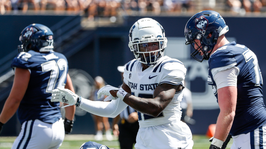 utah-state-cornerback-ajani-carter...