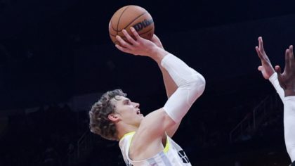 Markkanen Finishes Through Contact For And-One During Grizzlies-Jazz Game