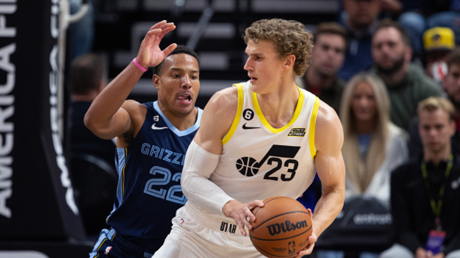 utah-jazz-forward-lauri-markannen...