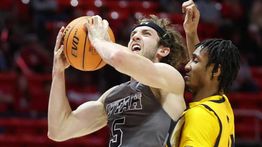 Jaxon-Brenchley-At-The-Huntsman-Center-Against-The-Cal-Golden-Bears...