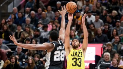 Utah Jazz Rookie Johnny Juzang Gets Second Chance Bucket