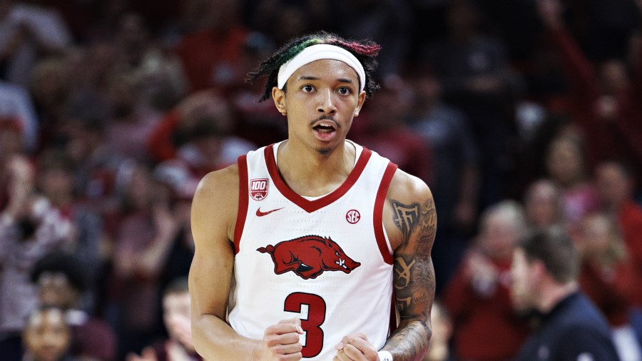 Nick Smith Jr. #3 of the Arkansas Razorbacks...