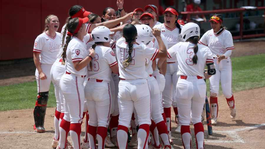 Utah-softball-celebrates-homerun-in-NCAA-Tournament...