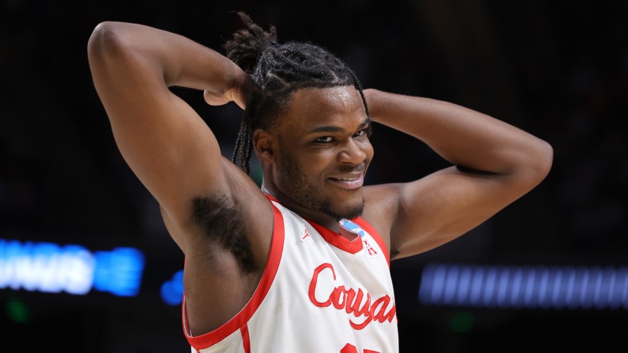Jarace Walker #25 of the Houston Cougars reacts during the second half against the Auburn Tigers...