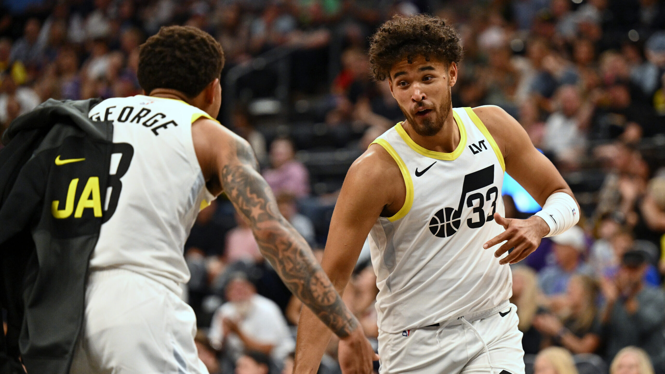 Johnny Juzang Drains Deep Three Before First-Quarter Buzzer