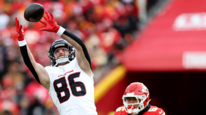 Texans TE Dalton Schultz Stands Out As Top Receiver Against Chiefs